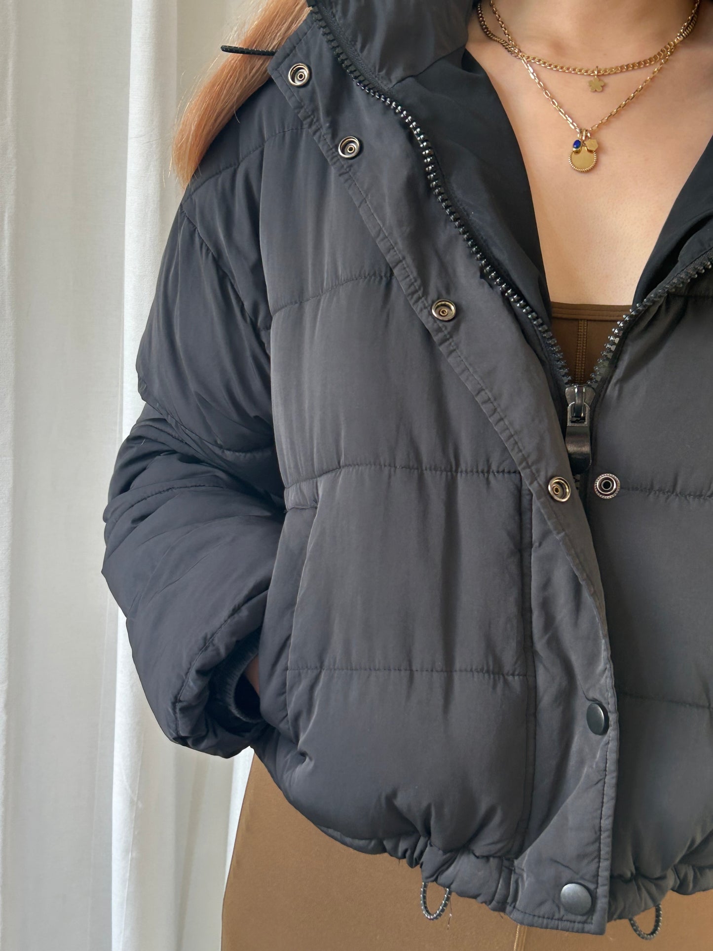 Urban Outfitters Cropped Puffer Jacket - Black