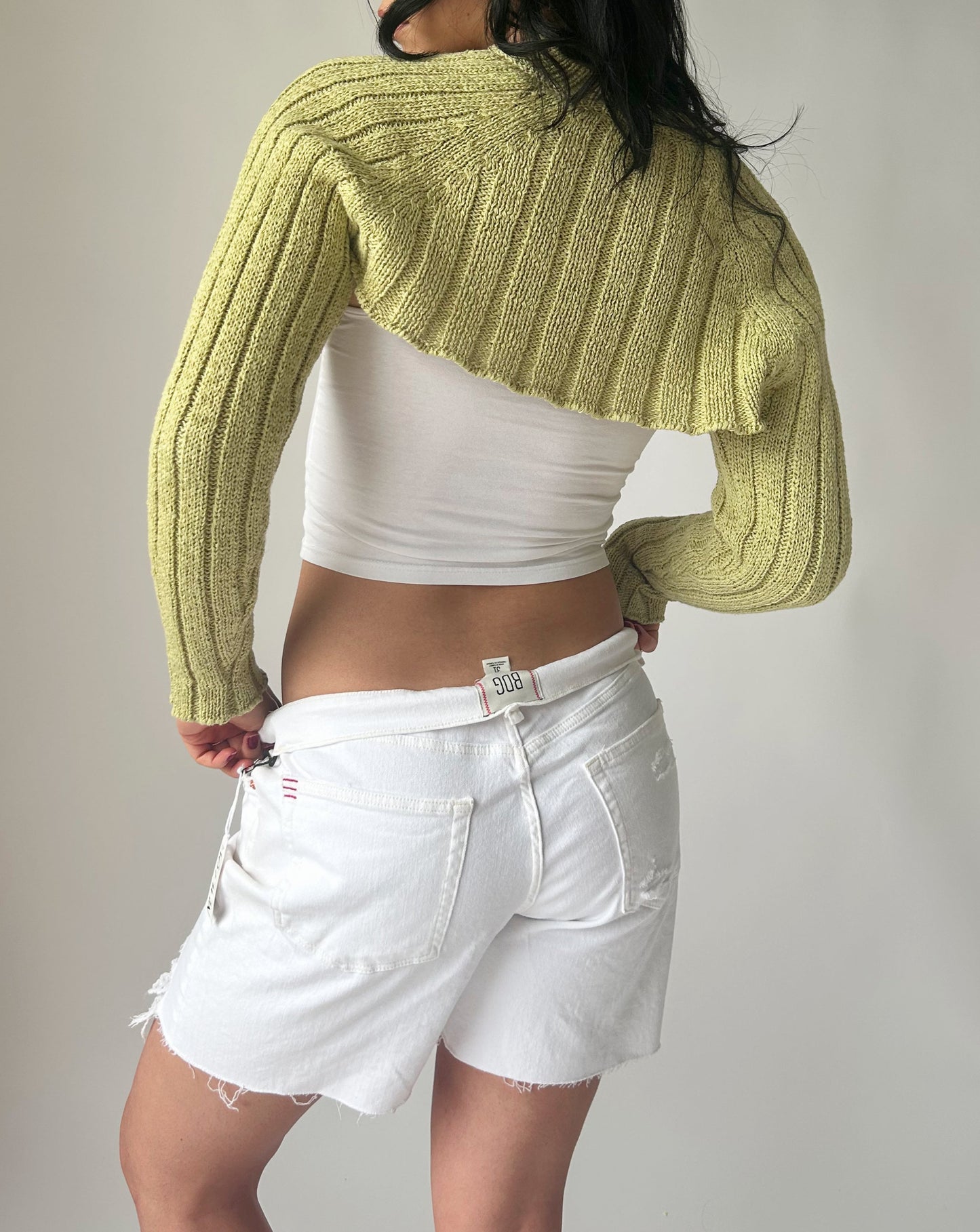 UO Ripped Denim Shorts - White
