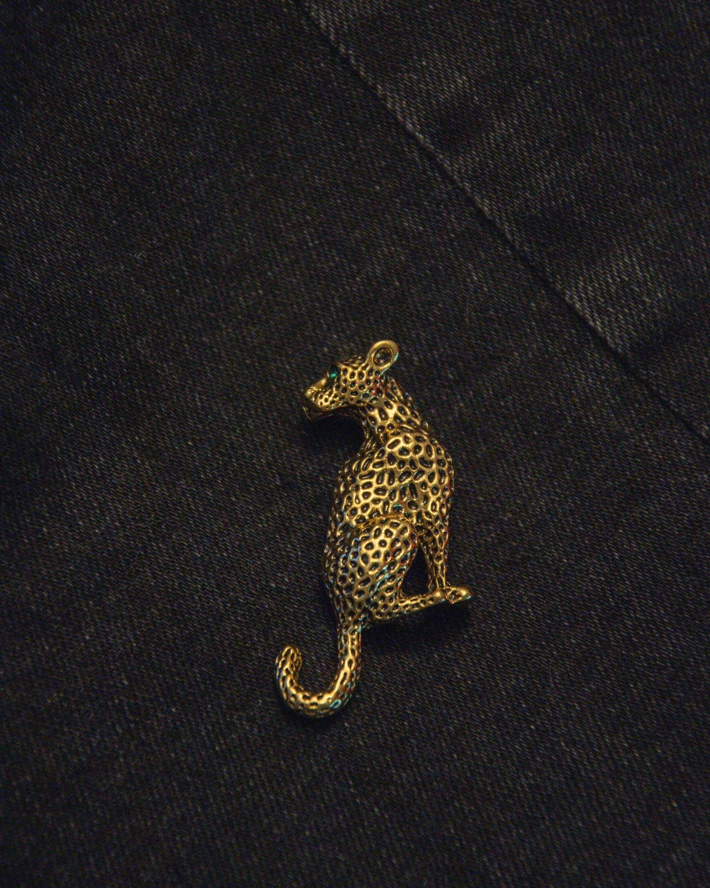 Leopard Wearable Charm - Black/Gold