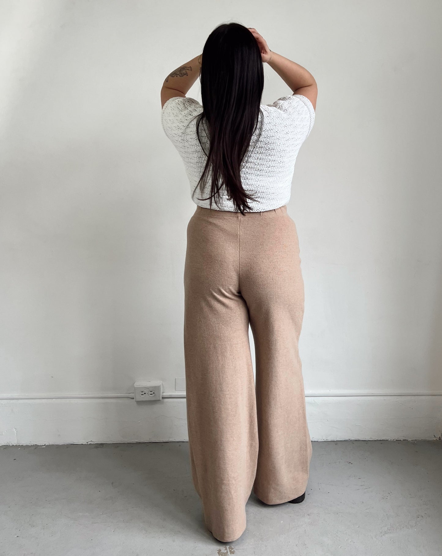 Aritzia Straight Leg Pant