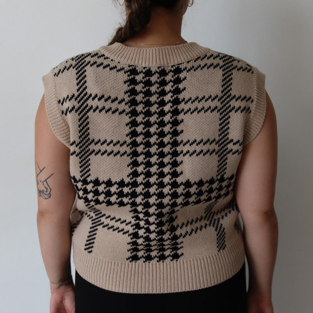 Houndstooth Knit Vest