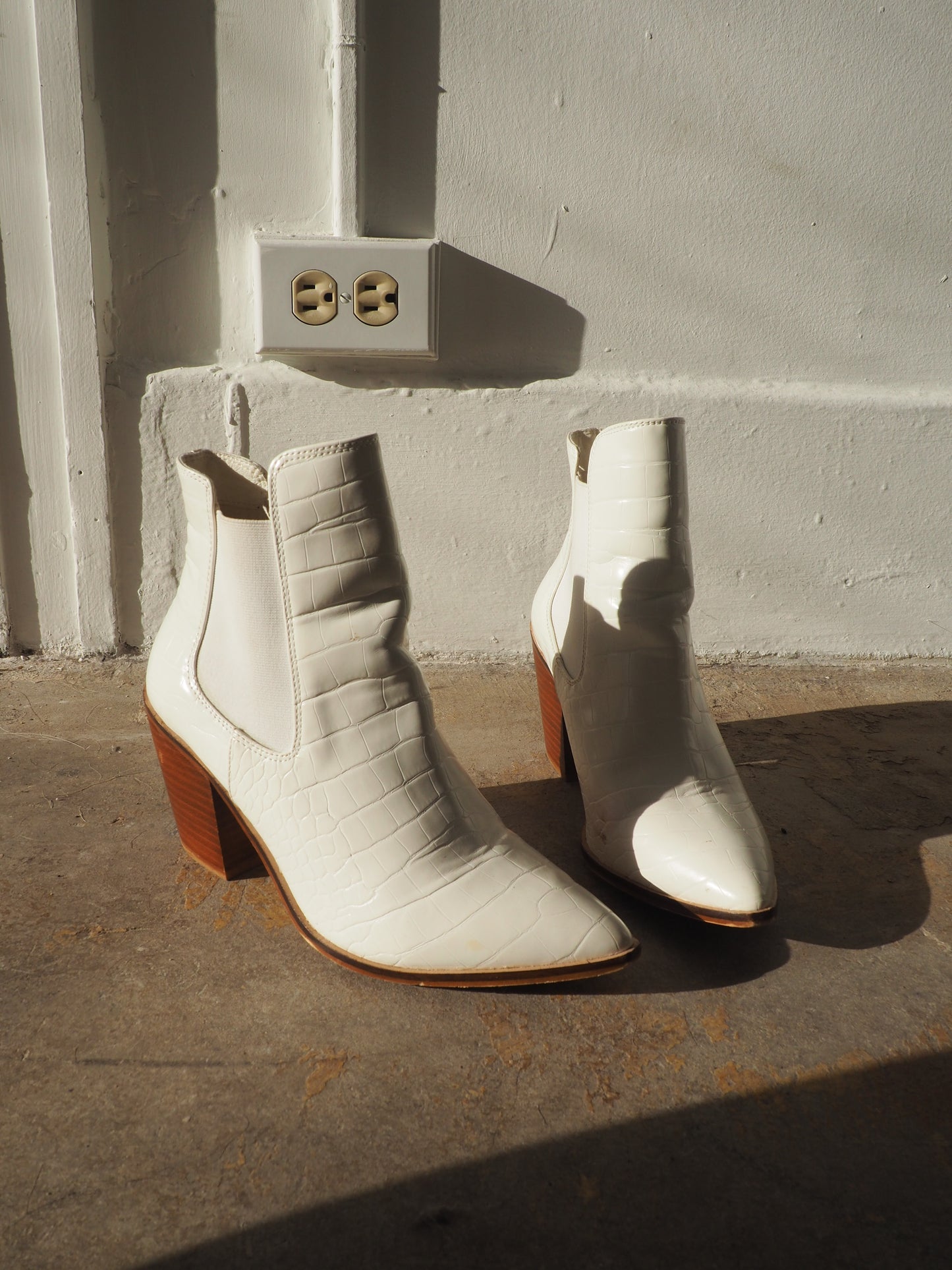 Chinese Laundry Croc Print Boots - White