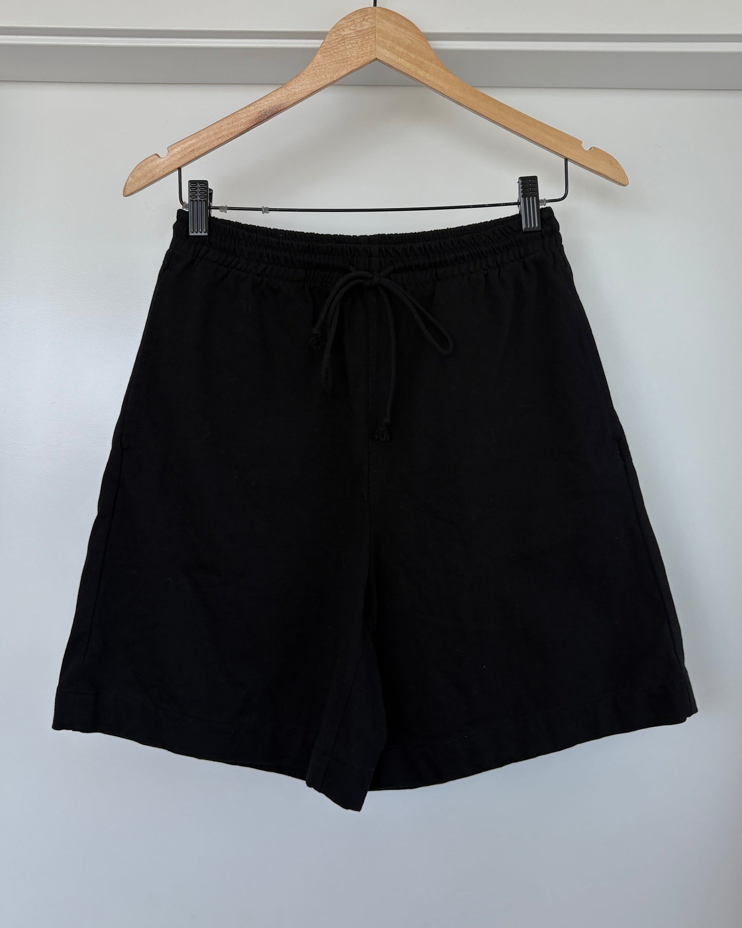 We11done Mid-Rise Bermuda Shorts - Black