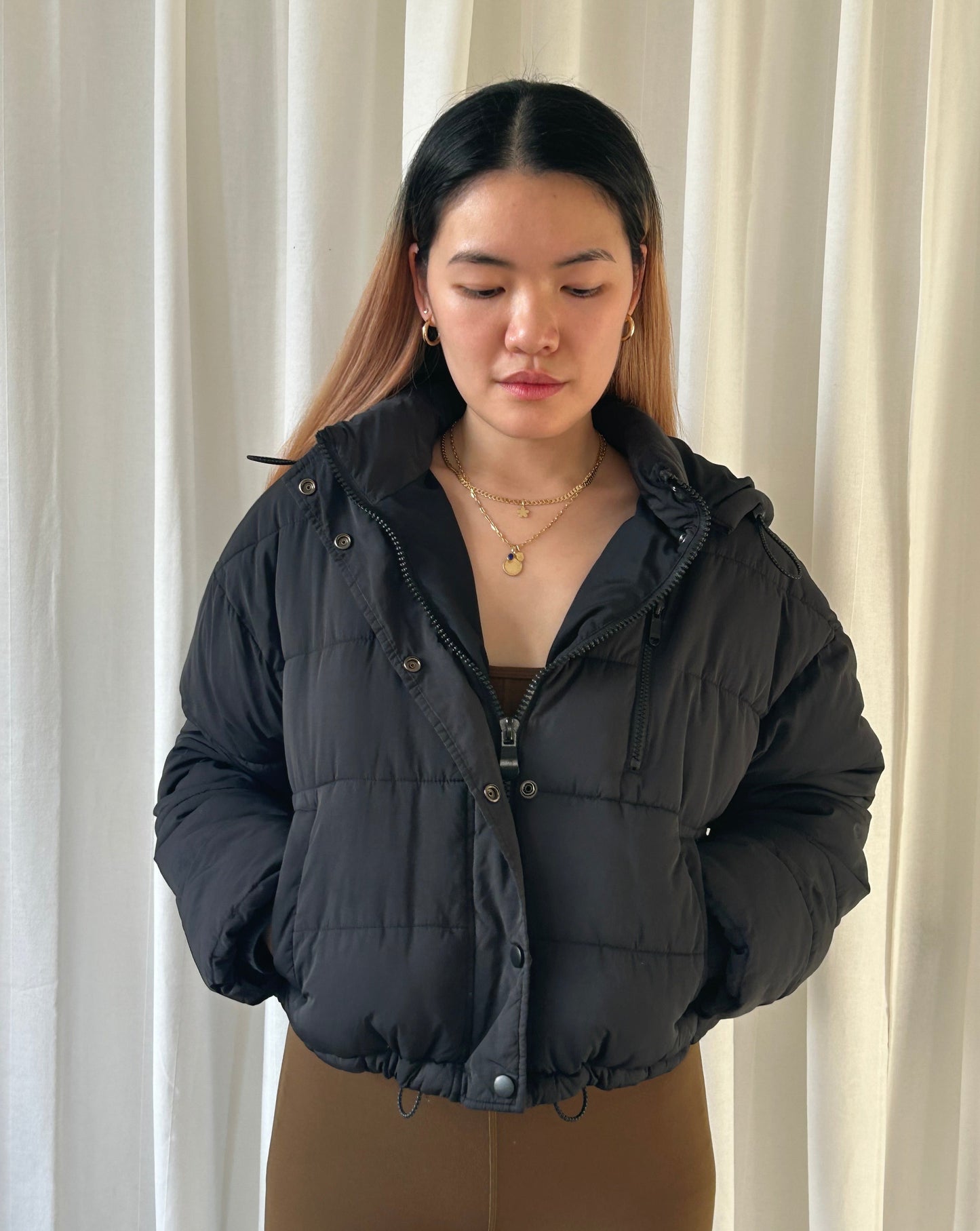 Urban Outfitters Cropped Puffer Jacket - Black