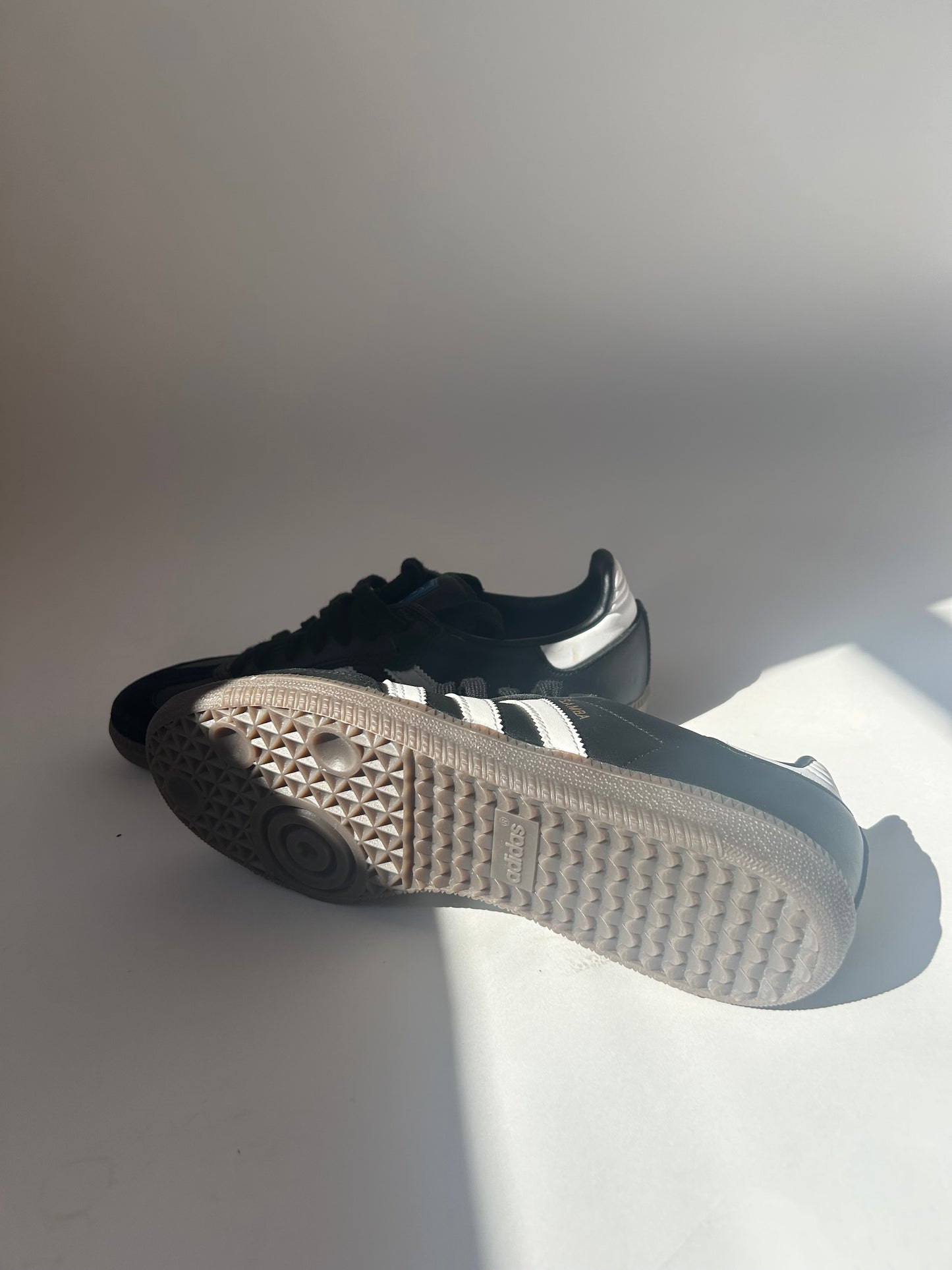 Sambas - Black