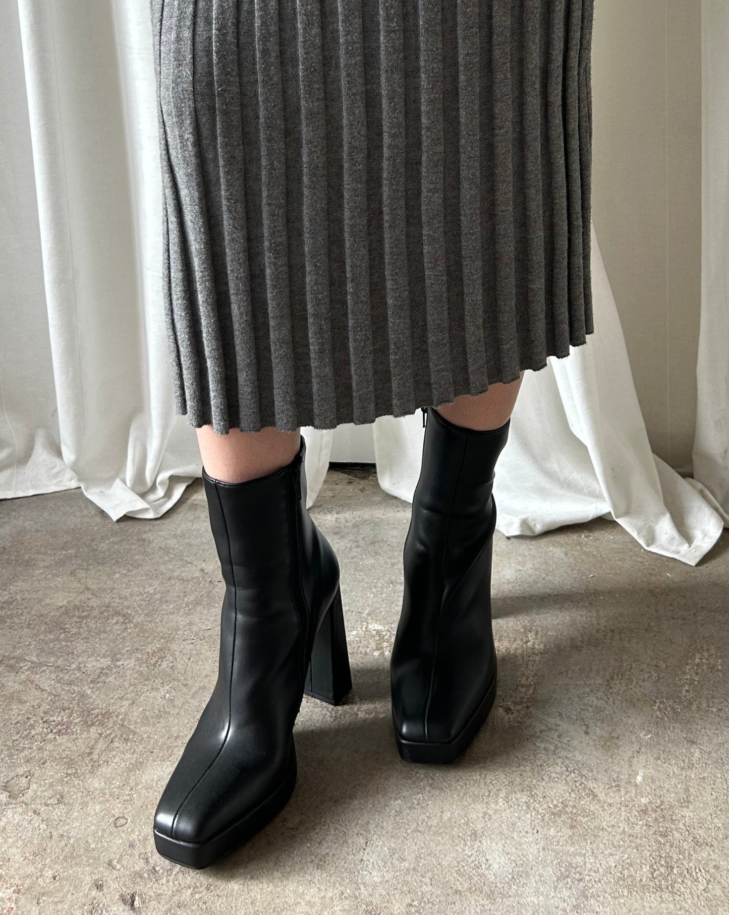 Steve Madden Platform Boots - Black