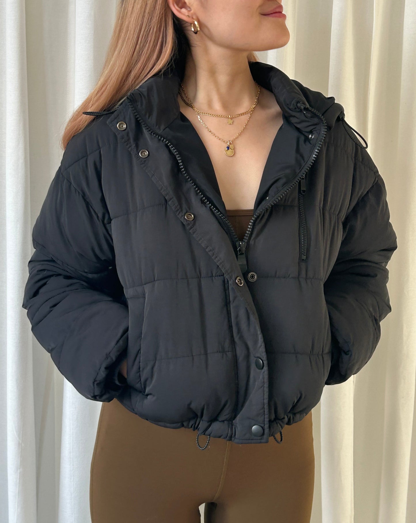 Urban Outfitters Cropped Puffer Jacket - Black