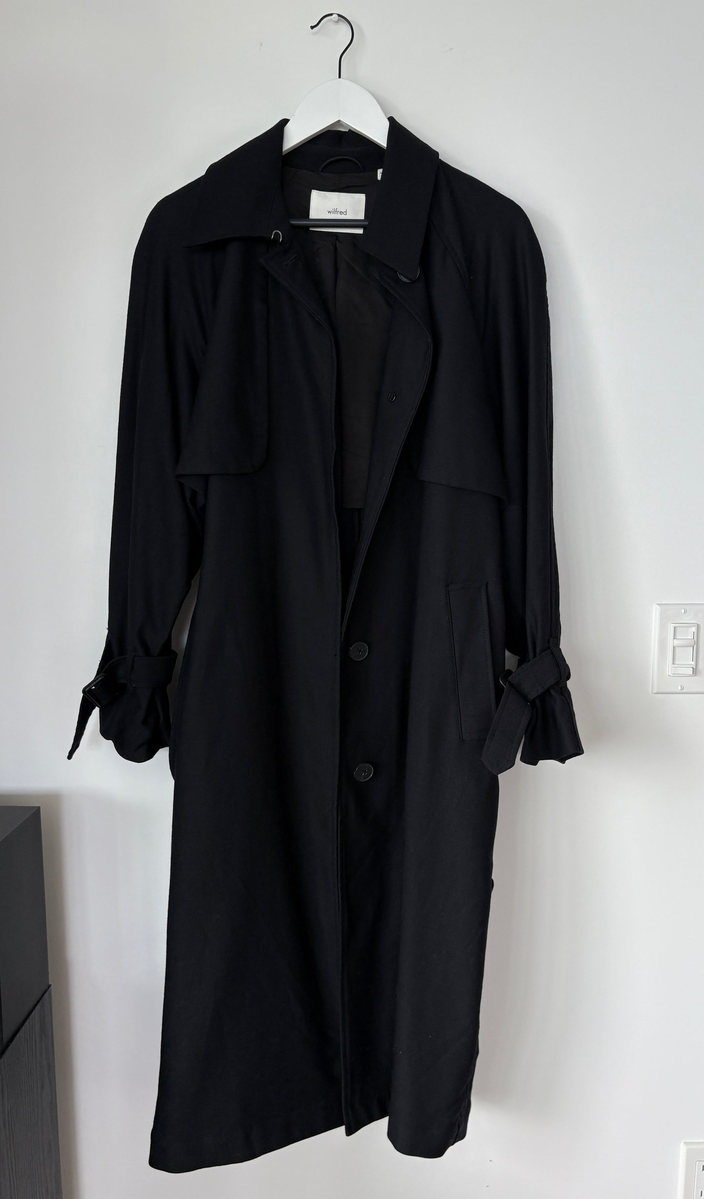 Babaton Trench Coat - black