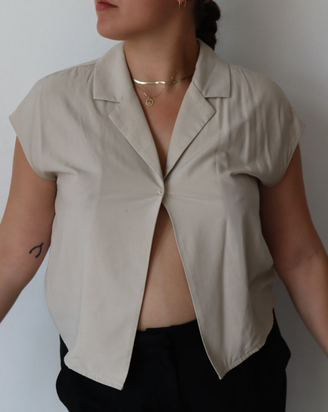 Collared Cropped Button Blouse